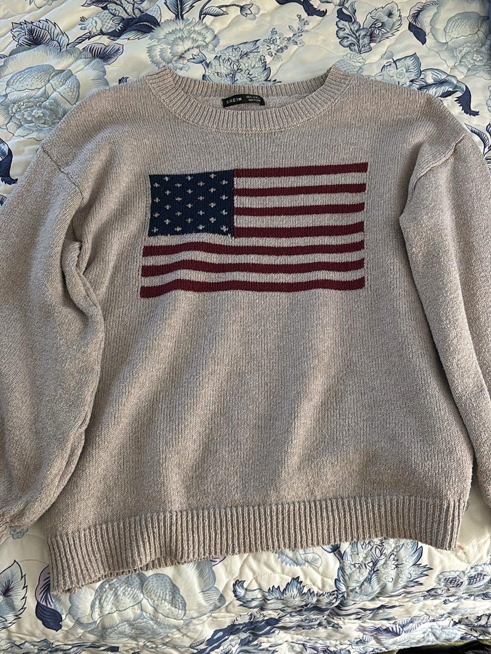 SHEIN Beige Crewneck Sweater with Flag Motif